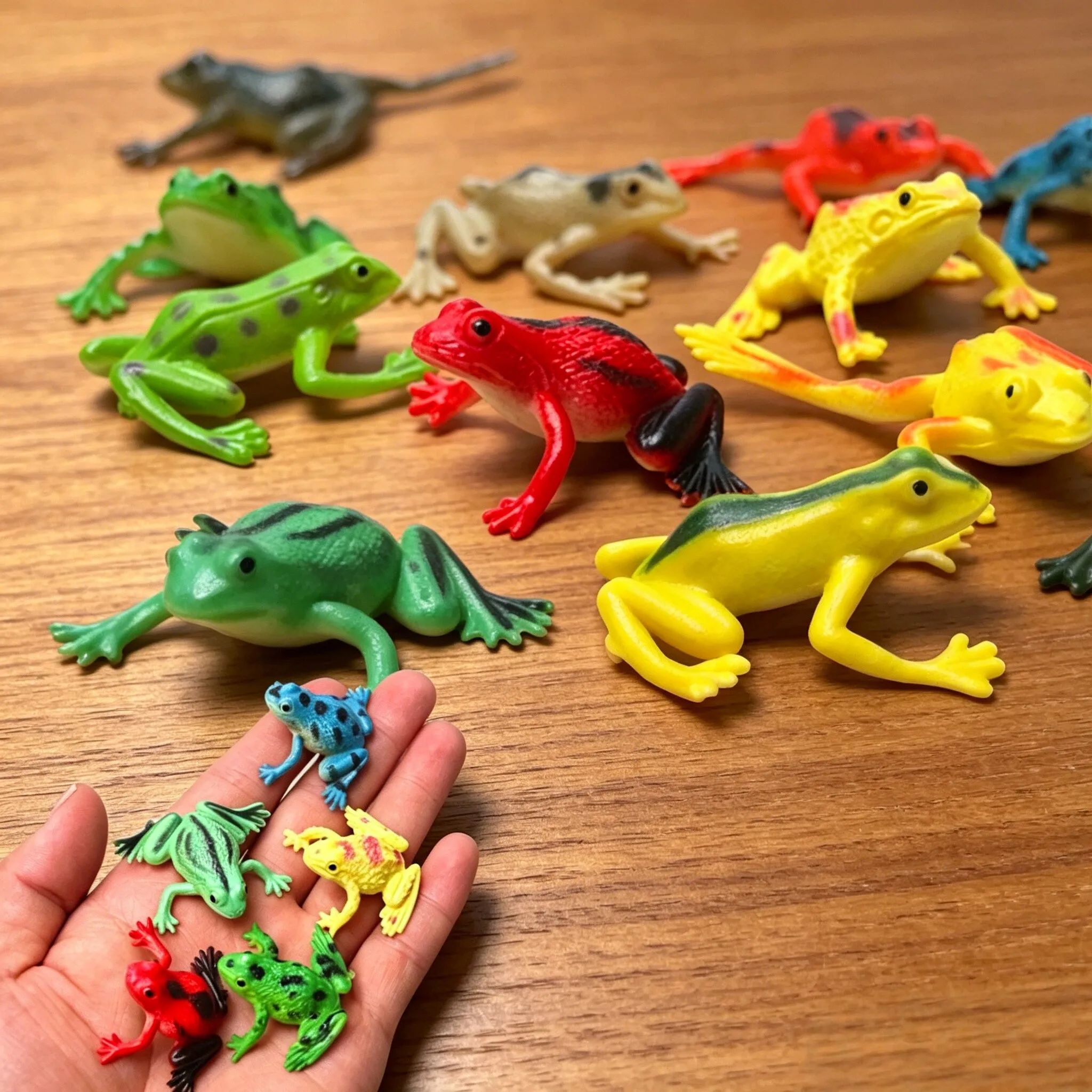 12Pcs Realistic Frogs Statue K - огляд і ціна Hobby Is Science